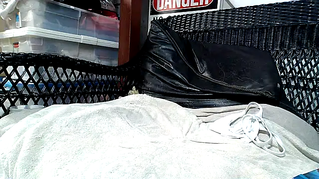 HungHawaiian808xh online show from September 2025 09:18:01 PM