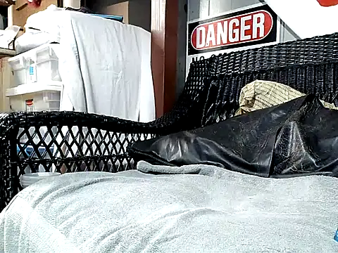 Snapshot of HungHawaiian808@xh chatting on January 2026 06:13:01 PM HungHawaiian808xh online show from January 2026 06:13:01 PM