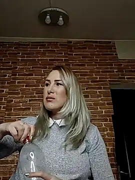 Snapshot of _Horny_milf_ chatting on January 2025 02:49:02 PM Horny milf online show from January 2025 02:49:02 PM