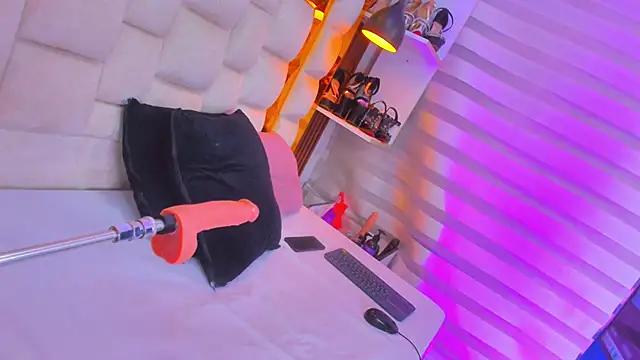 bigass monic online show from February 2026 03:14:02 AM