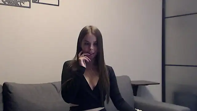 Melanie Scott Richerds online show from September 2025 09:07:02 PM