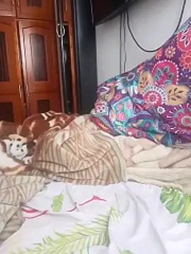 marindanielf online show from November 2025 01:21:02 PM