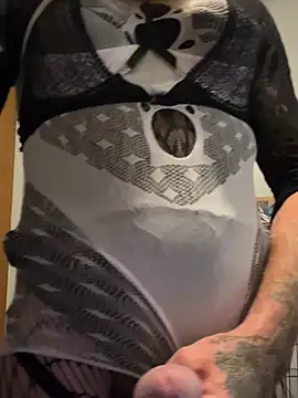 Snapshot of MadMaxxx84 chatting on April 2026 06:52:01 AM MadMaxxx84 online show from April 2026 06:52:01 AM