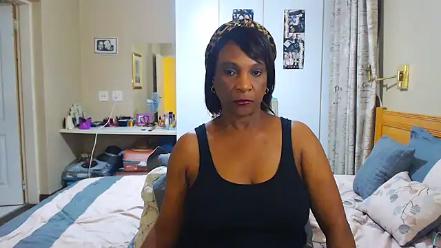 Snapshot of Hotgrannyx chatting on December 2024 05:21:02 PM Hotgrannyx online show from December 2024 05:21:02 PM