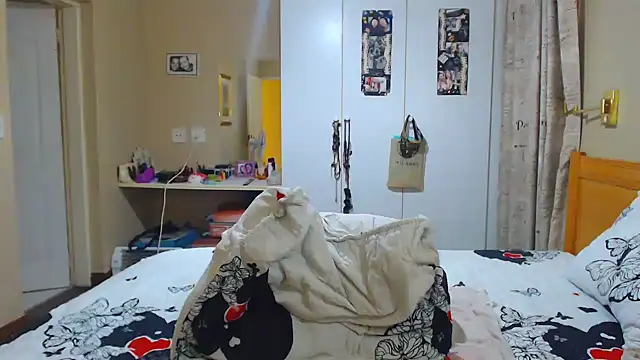 Snapshot of Hotgrannyx chatting on February 2025 03:51:02 PM Hotgrannyx online show from February 2025 03:51:02 PM