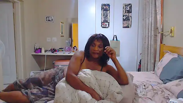 Snapshot of Hotgrannyx chatting on March 2025 02:03:01 PM Hotgrannyx online show from March 2025 02:03:01 PM