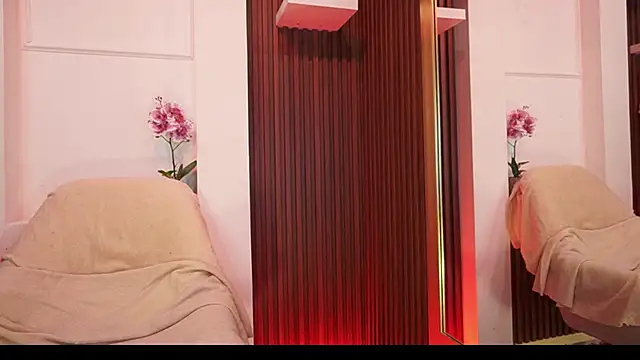 MaddyWattson online show from October 2025 11:43:01 AM