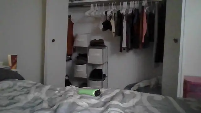 persephone332 online show from October 2025 04:08:02 AM