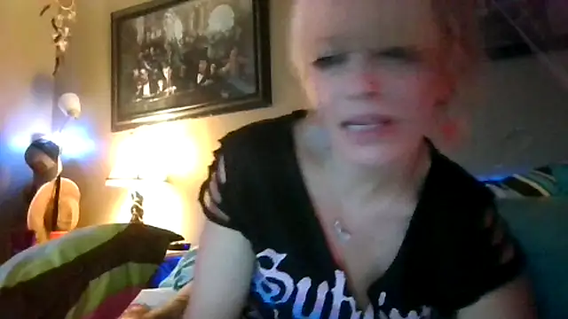 marilyn420 online show from December 2025 04:34:02 PM