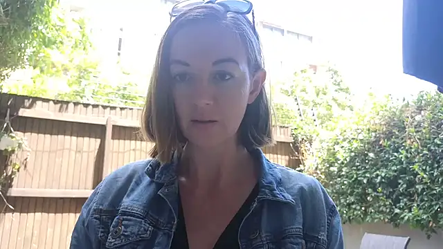 Snapshot of TopsyWilde chatting on December 2024 10:12:01 AM TopsyWilde online show from December 2024 10:12:01 AM