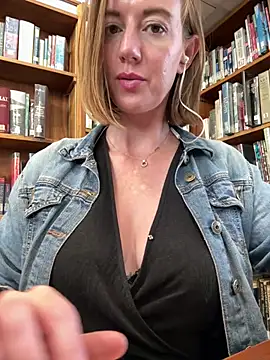 Snapshot of TopsyWilde chatting on January 2025 12:36:02 PM TopsyWilde online show from January 2025 12:36:02 PM