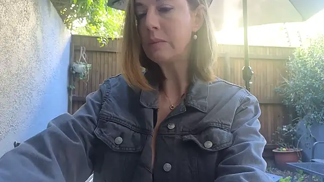 Snapshot of TopsyWilde chatting on September 2025 08:07:01 AM TopsyWilde online show from September 2025 08:07:01 AM