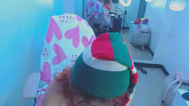 Snapshot of sarah_lovesu chatting on December 2024 11:54:01 PM sarah lovesu online show from December 2024 11:54:01 PM