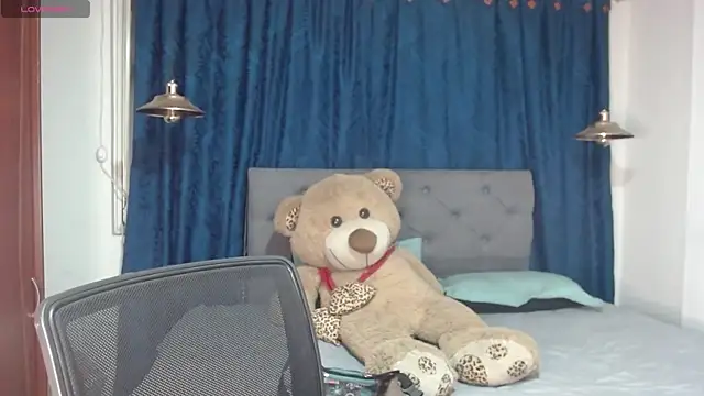 Snapshot of sarah_lovesu chatting on September 2025 08:33:01 PM sarah lovesu online show from September 2025 08:33:01 PM