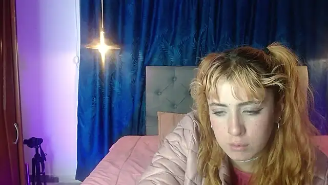 Snapshot of sarah_lovesu chatting on October 2025 07:01:02 PM sarah lovesu online show from October 2025 07:01:02 PM