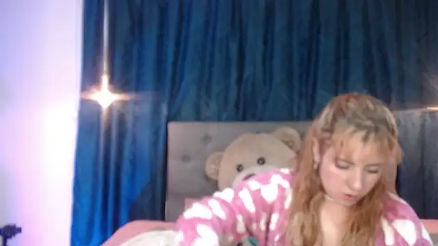 Snapshot of sarah_lovesu chatting on October 2025 06:04:01 PM sarah lovesu online show from October 2025 06:04:01 PM