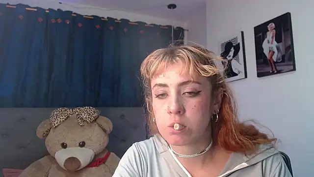 Snapshot of sarah_lovesu chatting on October 2025 09:19:02 PM sarah lovesu online show from October 2025 09:19:02 PM