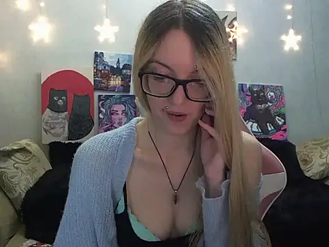 SecretSophia online show from October 2025 09:32:02 PM