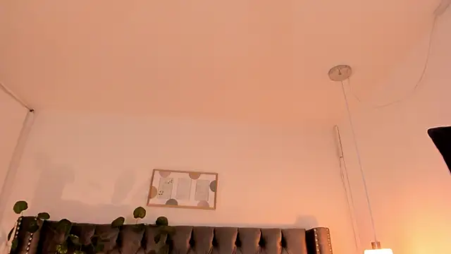 Kim Blane online show from December 2024 10:23:02 AM