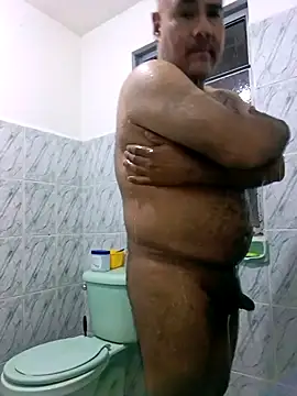 Snapshot of PhillDrake11 chatting on November 2025 04:14:01 AM PhillDrake11 online show from November 2025 04:14:01 AM