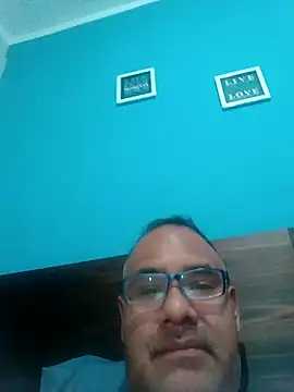 Snapshot of PhillDrake11 chatting on November 2025 04:04:01 AM PhillDrake11 online show from November 2025 04:04:01 AM