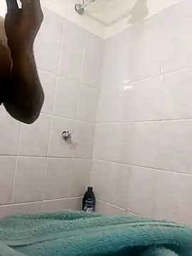 Snapshot of PhillDrake11 chatting on December 2025 04:54:01 AM PhillDrake11 online show from December 2025 04:54:01 AM