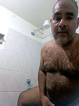 Snapshot of PhillDrake11 chatting on February 2026 04:43:01 AM PhillDrake11 online show from February 2026 04:43:01 AM