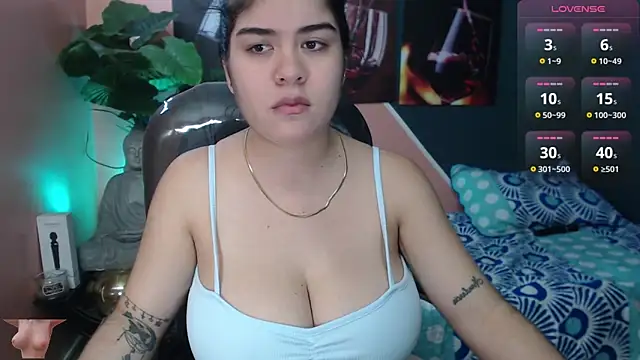 pearl weet online show from February 2025 05:33:01 PM