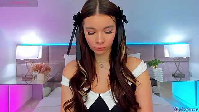 Snapshot of MiaMuse chatting on October 2025 07:25:02 PM MiaMuse online show from October 2025 07:25:02 PM