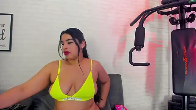 Roxahank online show from March 2026 07:41:01 PM