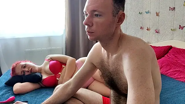 Snapshot of GenrikhBecca chatting on November 2025 07:33:02 AM GenrikhBecca online show from November 2025 07:33:02 AM