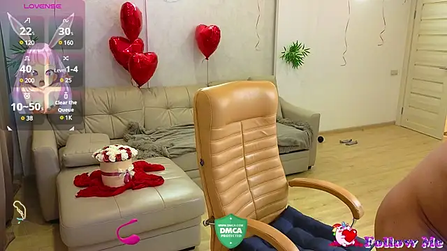 Snapshot of Rabbits_couplee chatting on February 2025 06:27:02 PM Rabbits couplee online show from February 2025 06:27:02 PM