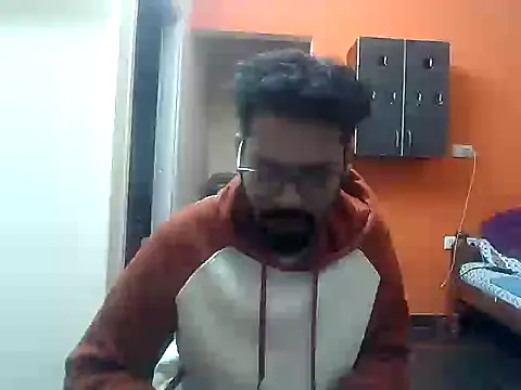 Snapshot of arhan3043 chatting on October 2025 06:43:01 PM arhan3043 online show from October 2025 06:43:01 PM