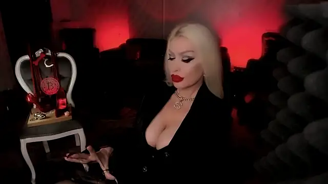 Snapshot of GreedyFinDom chatting on December 2024 03:36:02 AM GreedyFinDom online show from December 2024 03:36:02 AM