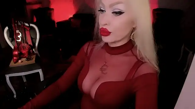 Snapshot of GreedyFinDom chatting on December 2025 01:57:01 AM GreedyFinDom online show from December 2025 01:57:01 AM