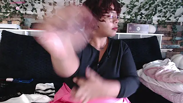 -khayaparker online show from December 2024 04:46:02 PM