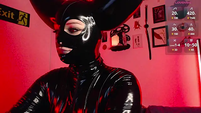 auroralatexprincess online show from March 2025 06:01:01 PM