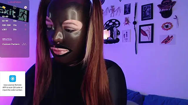 auroralatexprincess online show from October 2025 06:47:02 PM