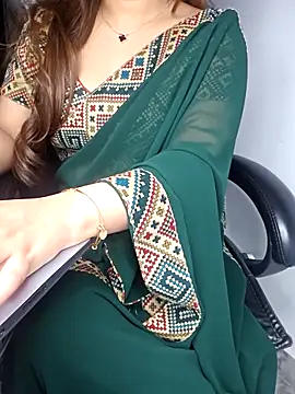 Snapshot of aliyaah_singh chatting on March 2025 09:02:02 PM aliyaah singh online show from March 2025 09:02:02 PM