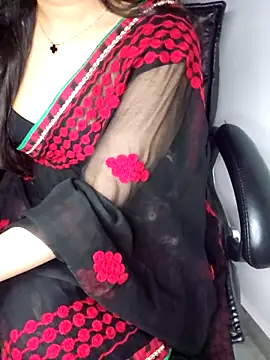 Snapshot of aliyaah_singh chatting on February 2026 05:22:02 PM aliyaah singh online show from February 2026 05:22:02 PM