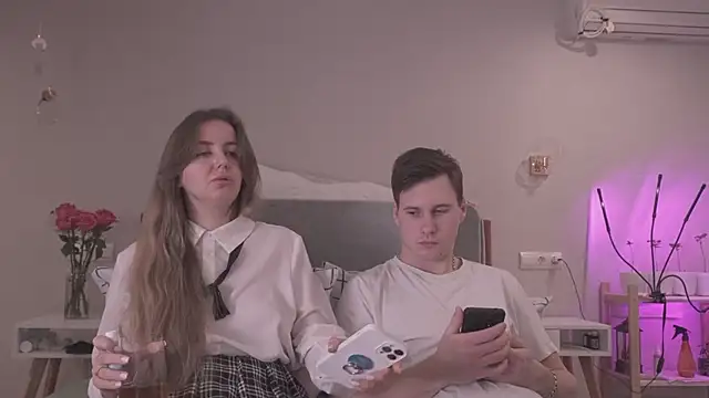 Snapshot of FluffyHat chatting on January 2025 07:03:01 AM FluffyHat online show from January 2025 07:03:01 AM