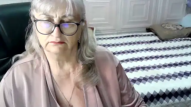 LolkaAlyss online show from November 2025 02:01:02 AM