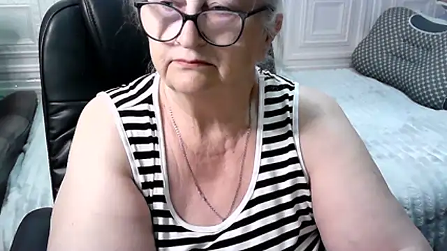 LolkaAlyss online show from April 2026 08:57:02 PM