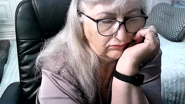 LolkaAlyss online show from May 2026 04:18:01 AM