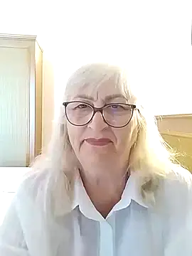 LolkaAlyss online show from June 2026 01:52:01 PM