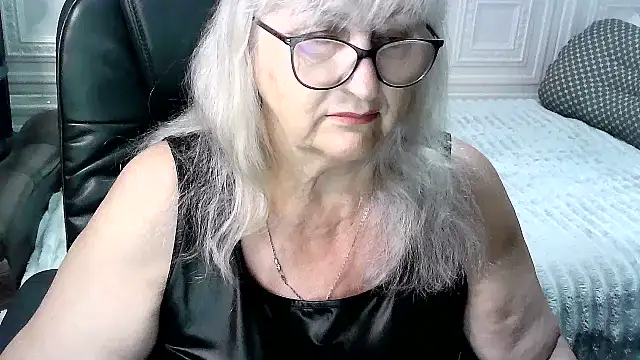 LolkaAlyss online show from July 2026 07:00:02 PM