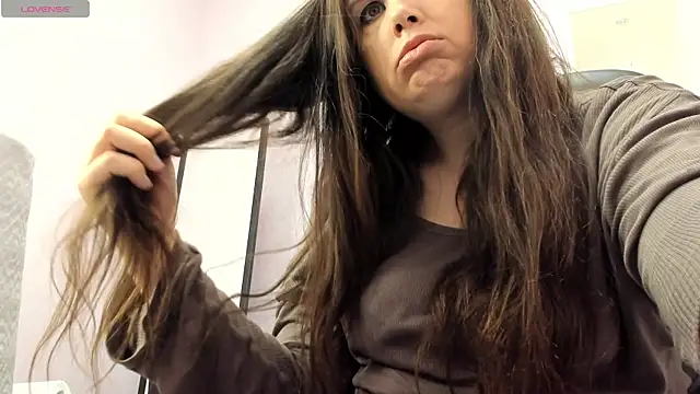 BattyMoll online show from April 2026 03:45:01 PM