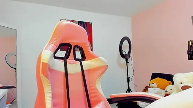 Snapshot of Vane_Rossee chatting on March 2025 12:44:01 AM Vane Rossee online show from March 2025 12:44:01 AM