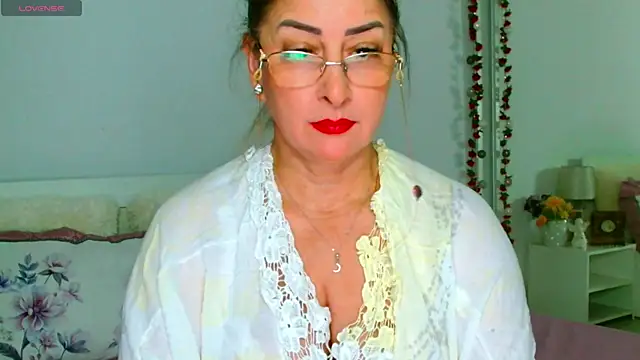 Tyana40 online show from July 2026 01:12:02 AM