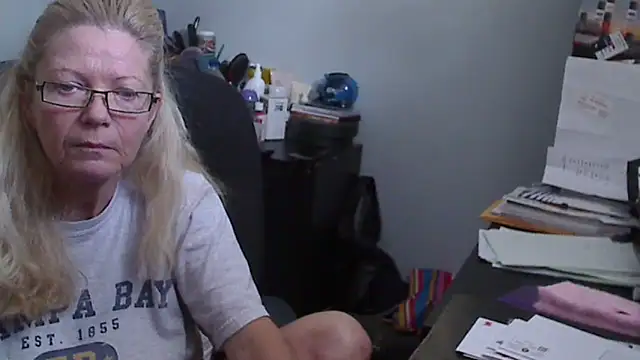 Snapshot of XTRAHORNYONE chatting on January 2025 02:04:01 PM XTRAHORNYONE online show from January 2025 02:04:01 PM